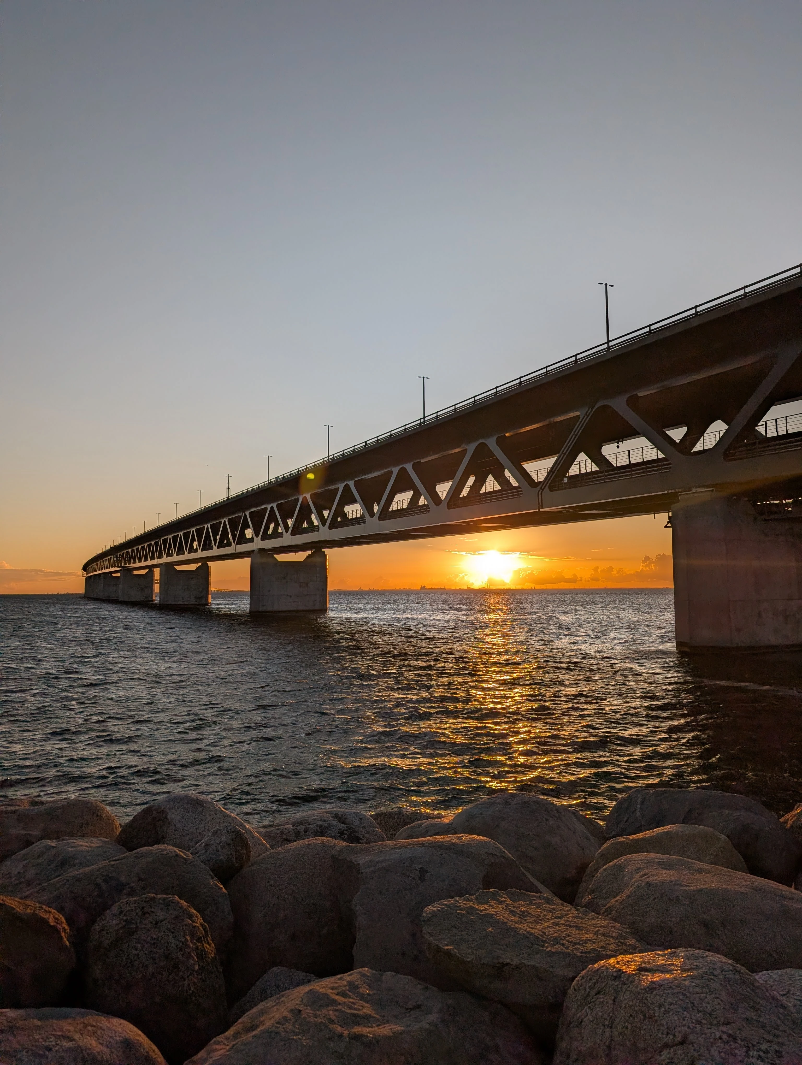 Öresund Brücke bei Sonnenuntergang